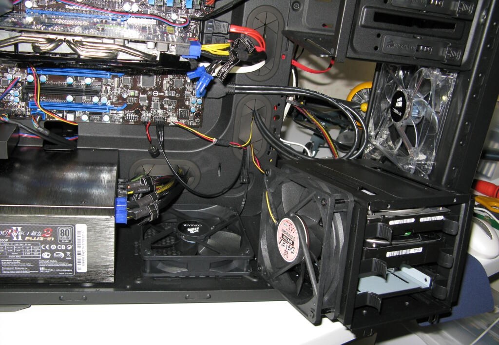 なかなか良い』 Corsair Carbide 500R CC9011012-WW ミスター なかなか良い』 Corsair Carbide 500R CC9011012-WW ミスター