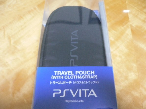 (未使用･未開封品)　PlayStation Vita トラベルポーチ (クロス&amp;ストラップ付き) (PCHJ-15005) 7z28pnb 61BLdnZla7L._UF894,1000_QL80_.jpg