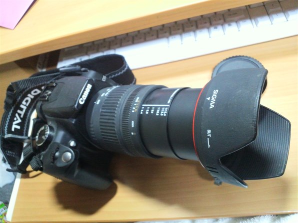 中古品口径72㎜CanonEFマウント18-200㎜F3.5 キヤノン EF-S18-200mm F3.5-5.6 IS APS-C望遠ズームレンズ