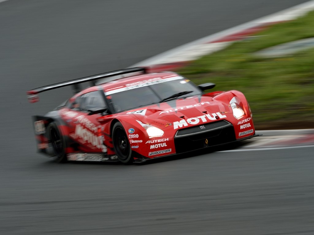 D4 と Super Gt ニコン D4 ボディ Red Maxさんのレビュー評価 評判 価格 Com