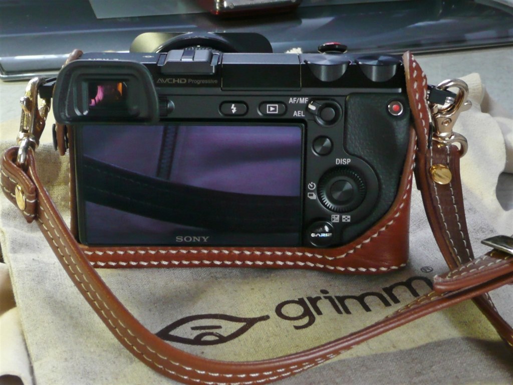 SONY NEX-7 ショット数14503枚 ボディケース付き 新製品情報】 本革ボディケース NEX-6 / NEX-7 用 発売