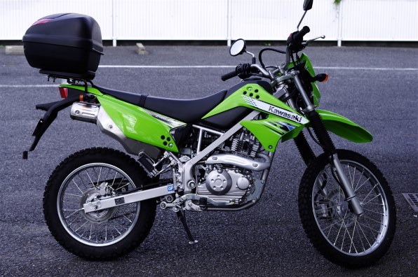 KAWASAKI KLX125 緑 エンジン始動動画 自賠責保険で乗れます 半額配送キャンペーン 期間限定 現状渡し諸経費￥0- 横浜 P-Yard KLX125］2013年モデルはライムグリーンとホワイトの2色 | 新車
