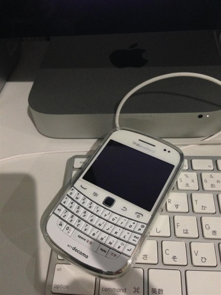BlackBerry BlackBerry Bold 9900 docomo [Pure White]投稿画像・動画