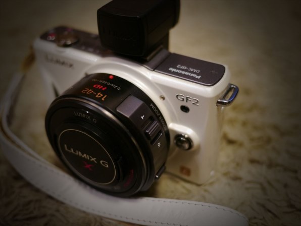 Panasonic - パナソニック DMC-GF2W-W ダブルレンズキット (シェルホワイト) Amazon | パナソニック ミラーレス一眼カメラ GF2 ダブルレンズ