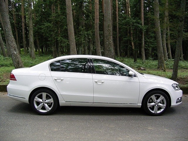 国産高級車にも見習って欲しいダウンサイジング思想 フォルクスワーゲン パサート 11年モデル 外川 信太郎さんのレビュー評価 評判 価格 Com