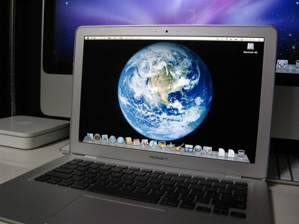 スマホ・タブレット・パソコン APPLE MacBook Air MACBOOK AIR MC969J/A MacBook Air 128GB MC969J/A Apple | インバースネット株式会社
