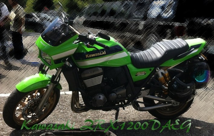 ライムグリーンに引かれて』 カワサキ ZRX1200 DAEG yokoseさん