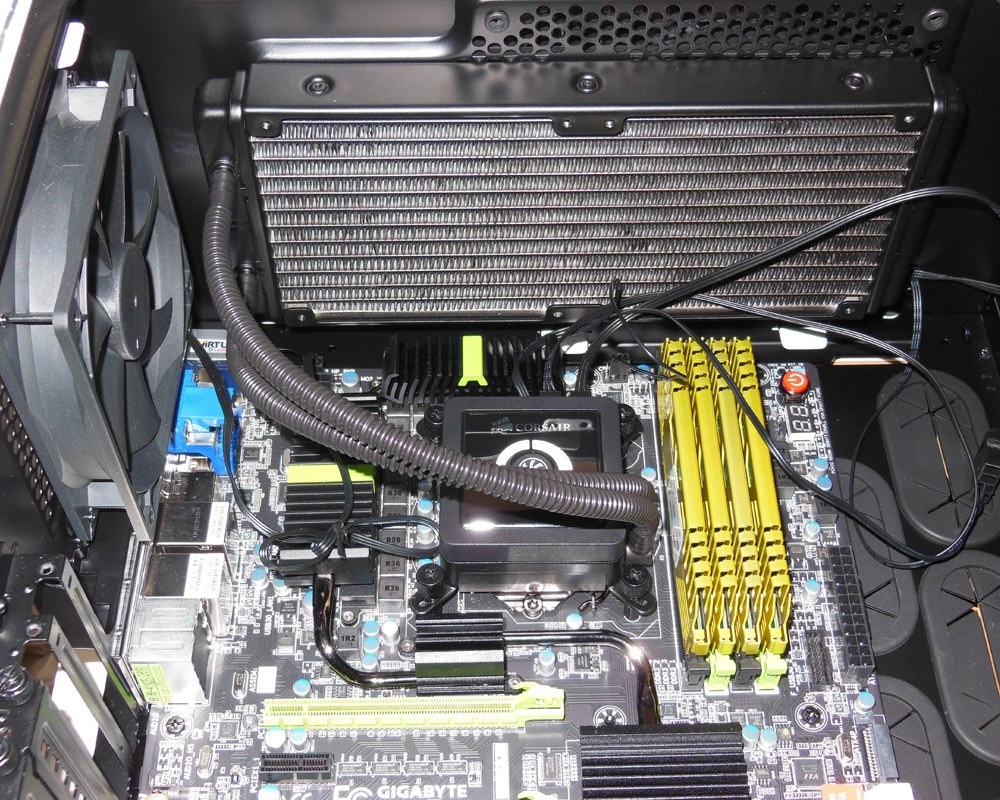 良く出来たPCケースでお薦めです。』 Corsair Graphite 600T